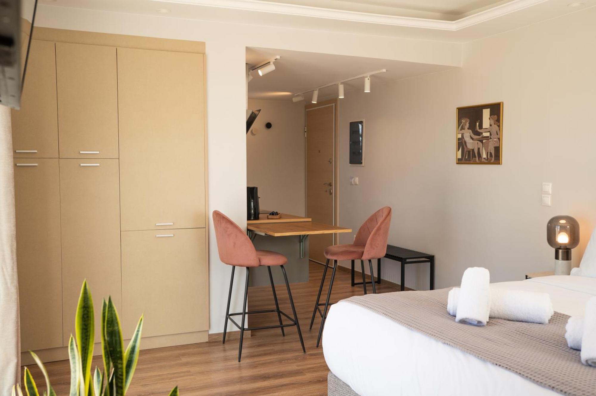 Apartament Private Rooftop - Acropolis View - Jacuzzi - Metro