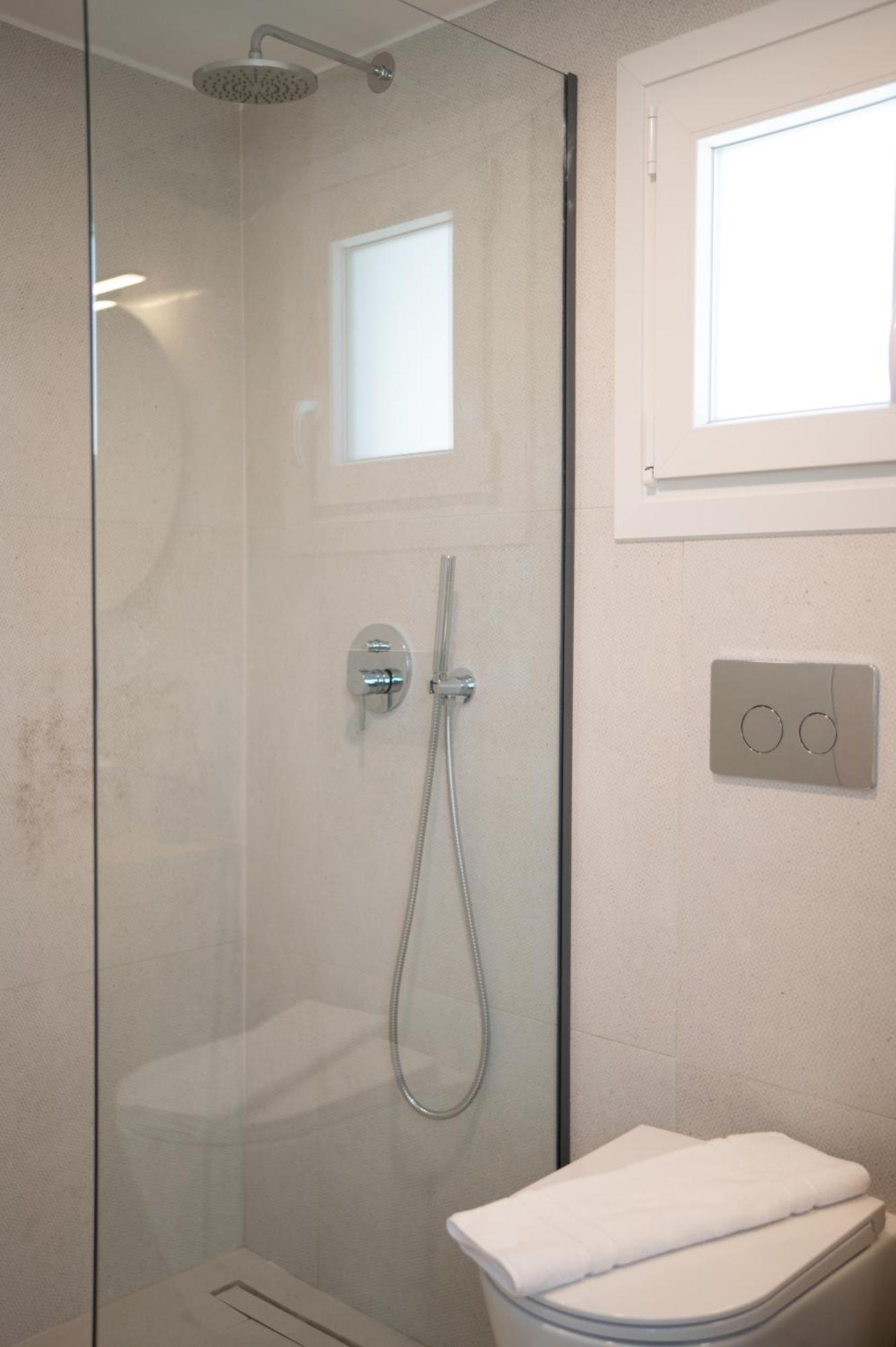 Private Rooftop - Acropolis View - Jacuzzi - Metro Ateny