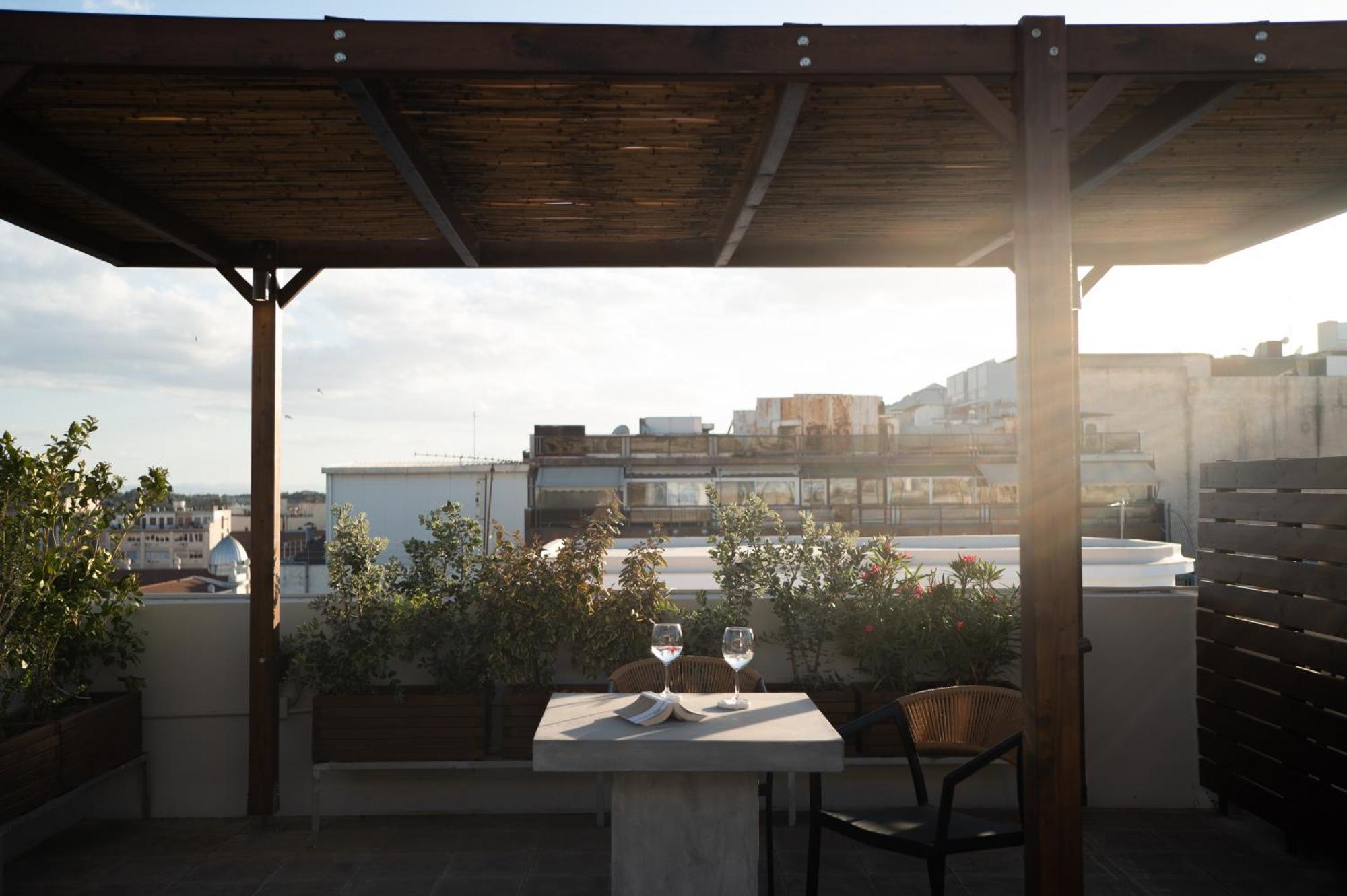 Apartament Private Rooftop - Acropolis View - Jacuzzi - Metro *