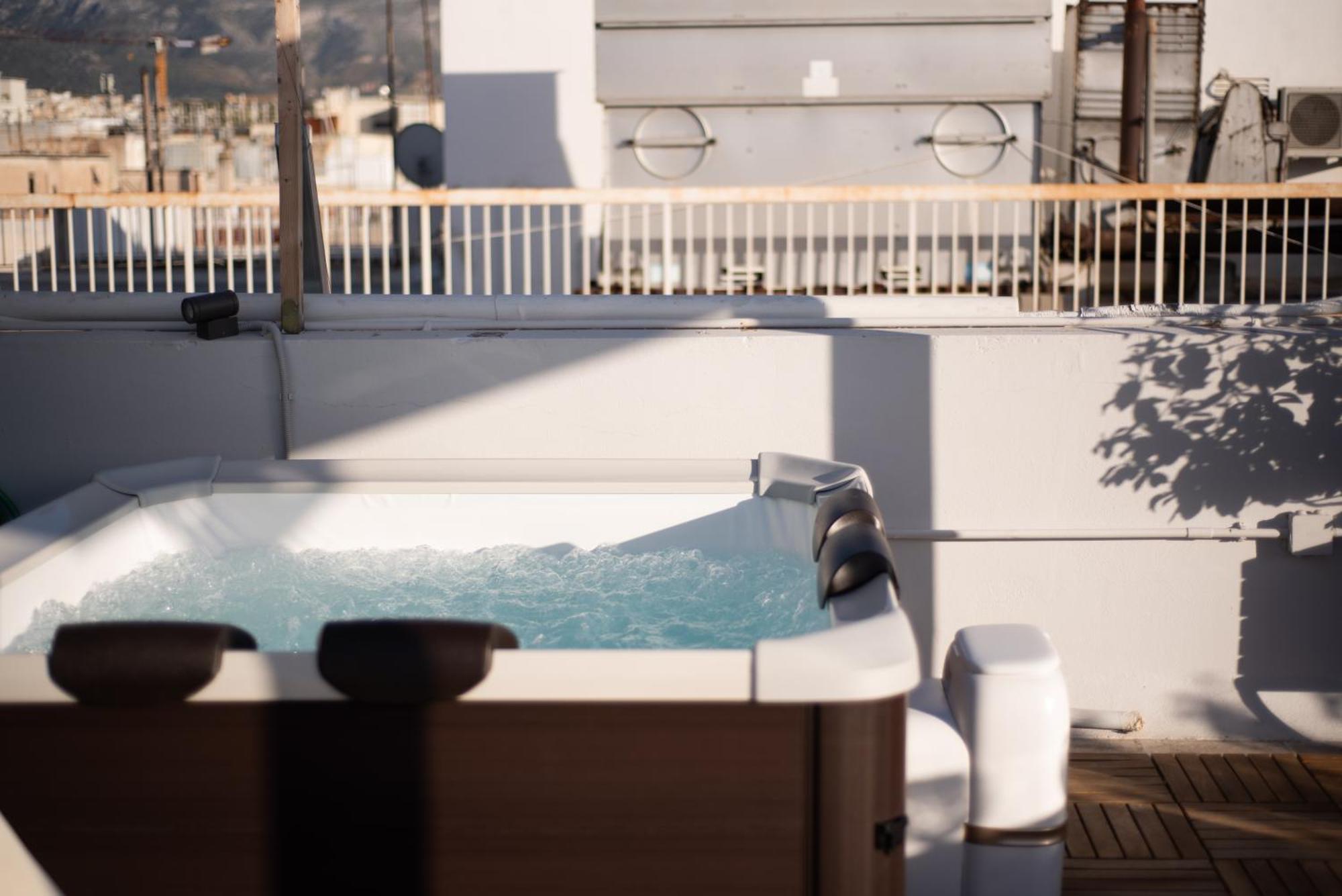 Apartamento Private Rooftop - Acropolis View - Jacuzzi - Metro Atenas